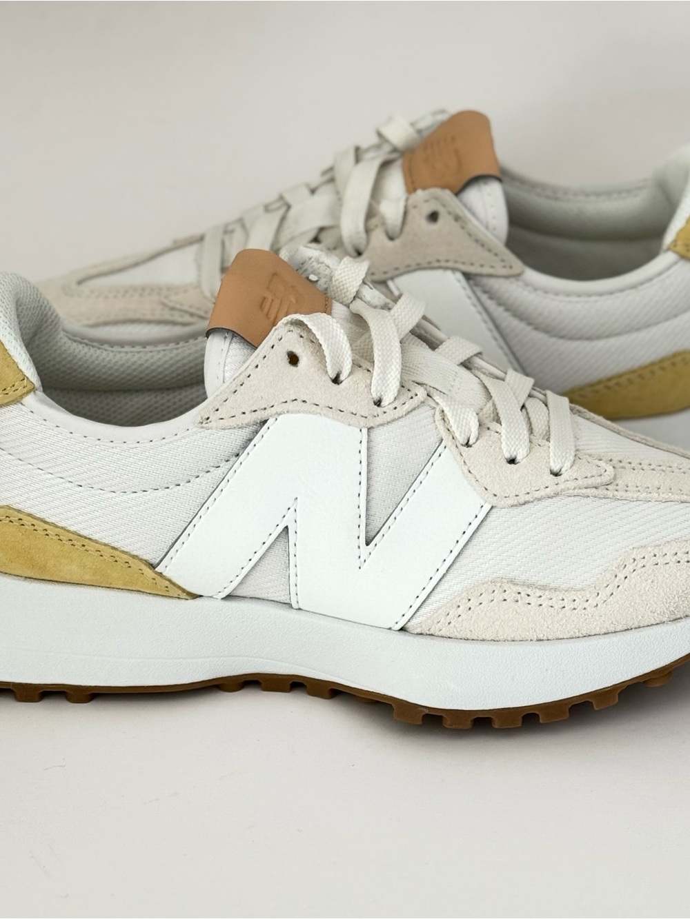 New Balance Women’s 327 Sneakers - WS327RE - size 6.5 - New